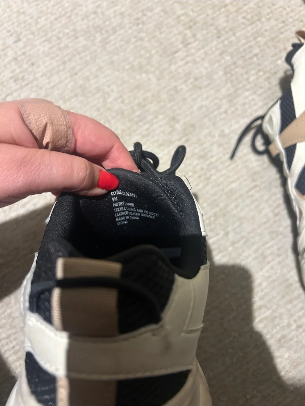 Great condition Steve Madden sneakers